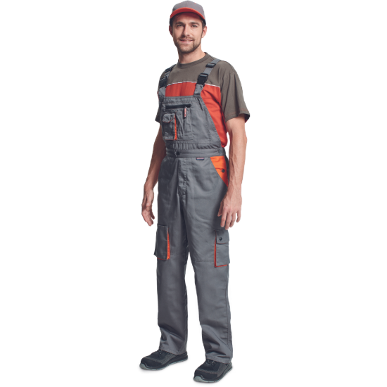 8930339127326-03020024_DESMAN_bibpants_03140025_DESMAN_cap_model_CERVA 2022_7331.tif